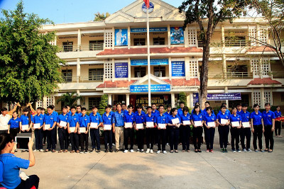 Lễ kết nạp đoàn viên mới
