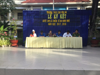Lễ Ký kết ATGT - Em là chiến sĩ an ninh nhỏ NH 2017 - 2018