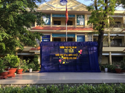 Tư vấn Tuyển sinh lớp 10 - Hướng nghiệp Năm học 2019 - 2020