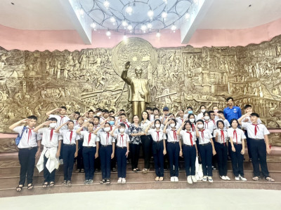 Tham gia tiết học thực tế môn Lịch sử, Địa lí địa phương tại Bảo tàng tỉnh Bình Dương