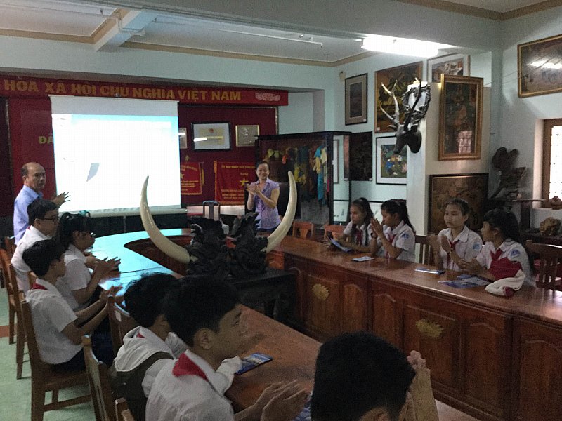 Thầy Sơn giới thiệu về trường