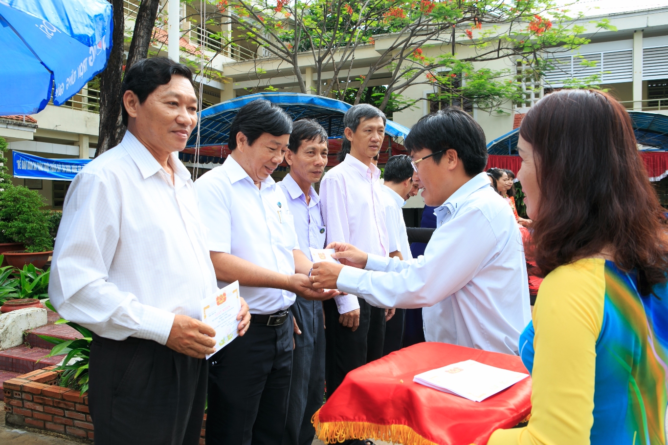 38 năm - Vinh quang nghề dạy học