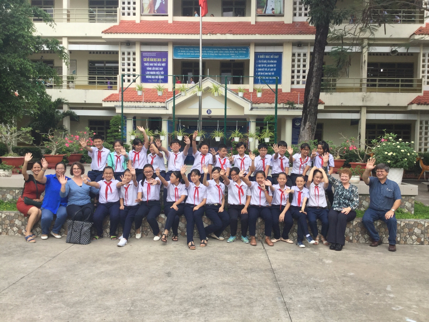 Giao lưu với công ty Youth Educational Service Hoa Kỳ