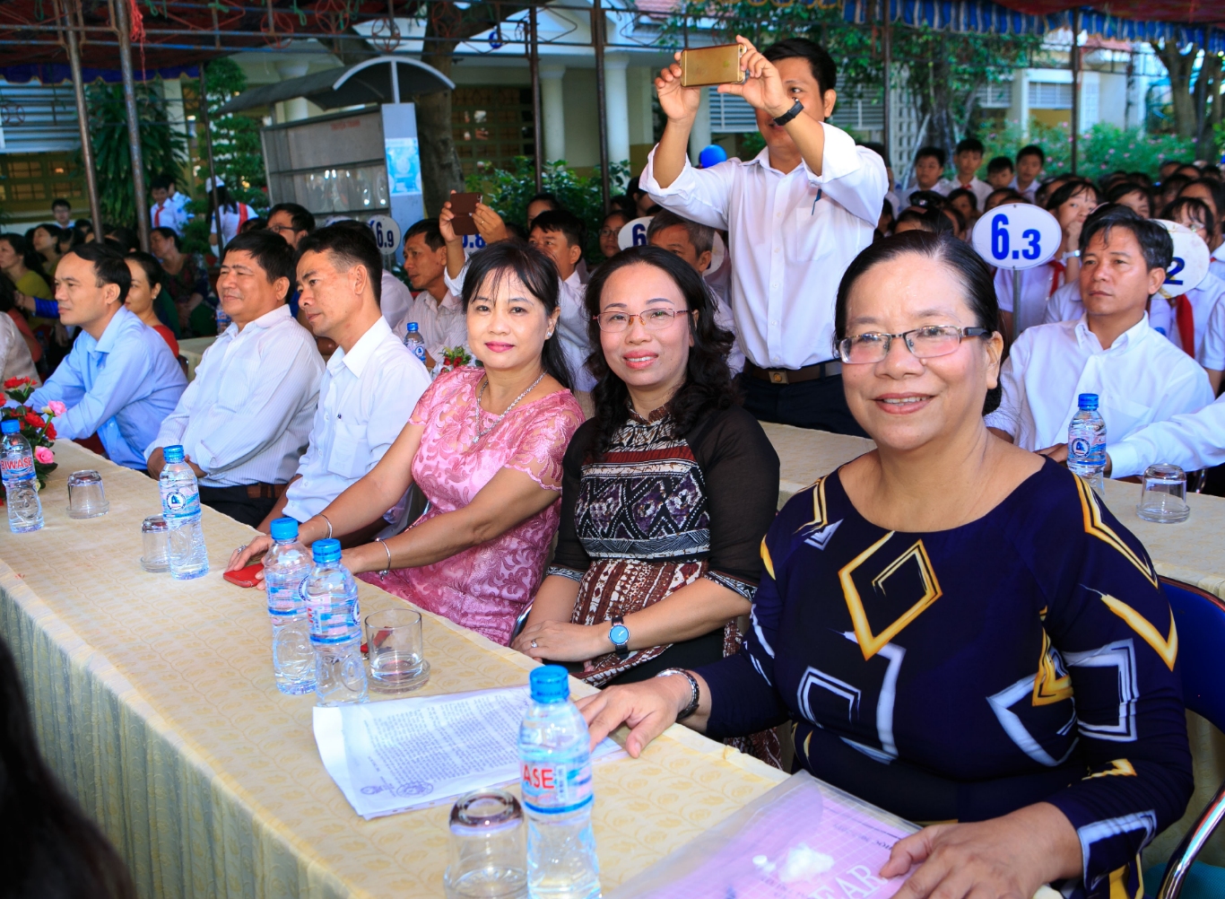 co hoa dai bieu