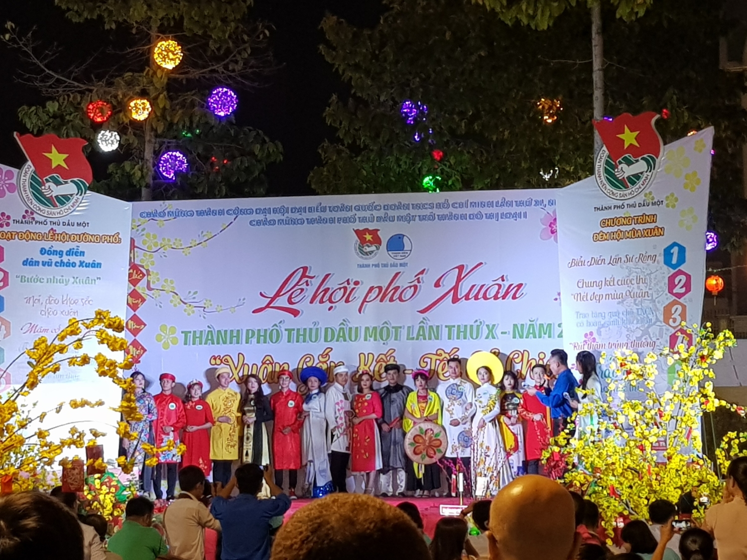 Lễ Hội phố xuân - Thành Đoàn TP Thủ Dầu Một