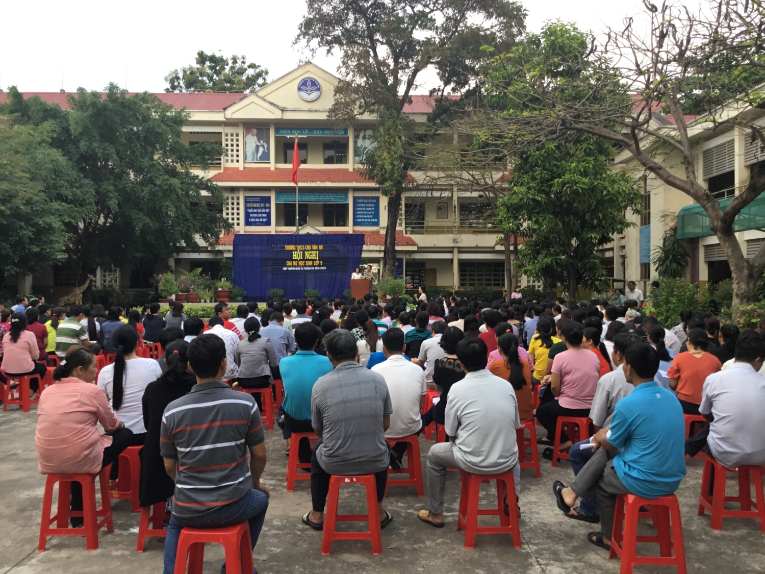 Hội nghị Cha Mẹ HS lớp 9 năm học 2017 - 2018