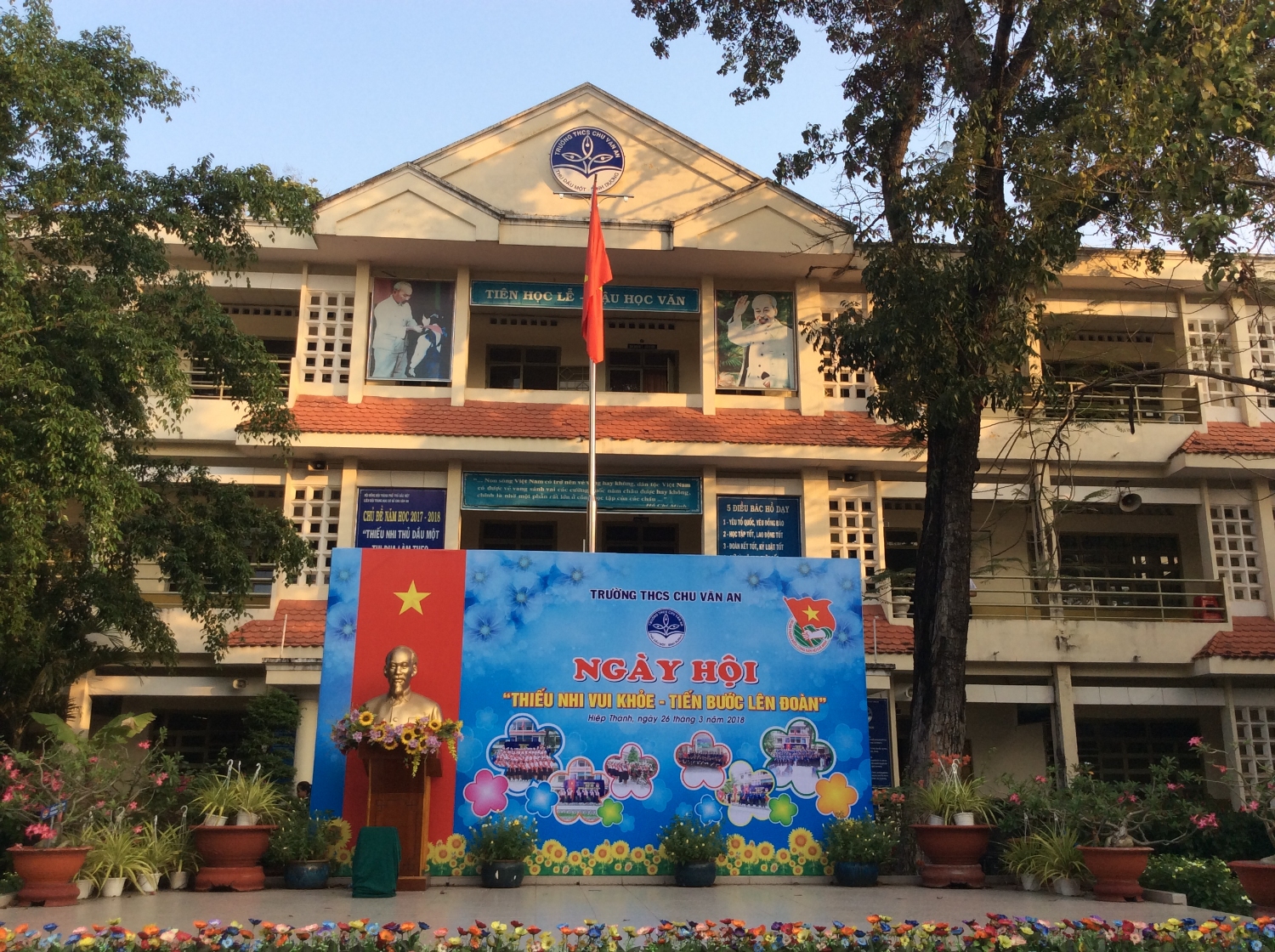" Ngày hội Thiếu nhi vui khoẻ - Tiến bước lên Đoàn " năm học 2017 - 2018