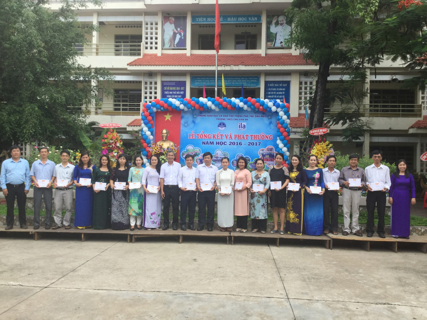 Giáo viên tiêu biểu trong công tác bồi dưỡng học sinh giỏi năm học 2016 - 2017