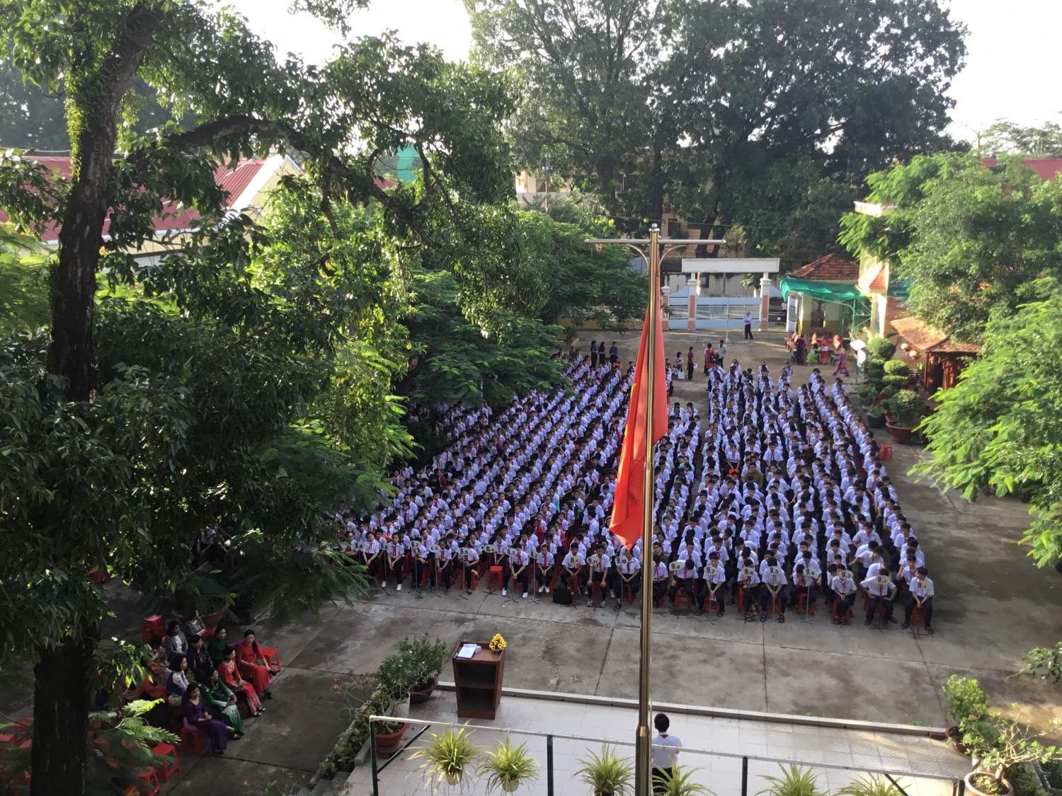 Sinh hoạt truyền thống nhà trường
