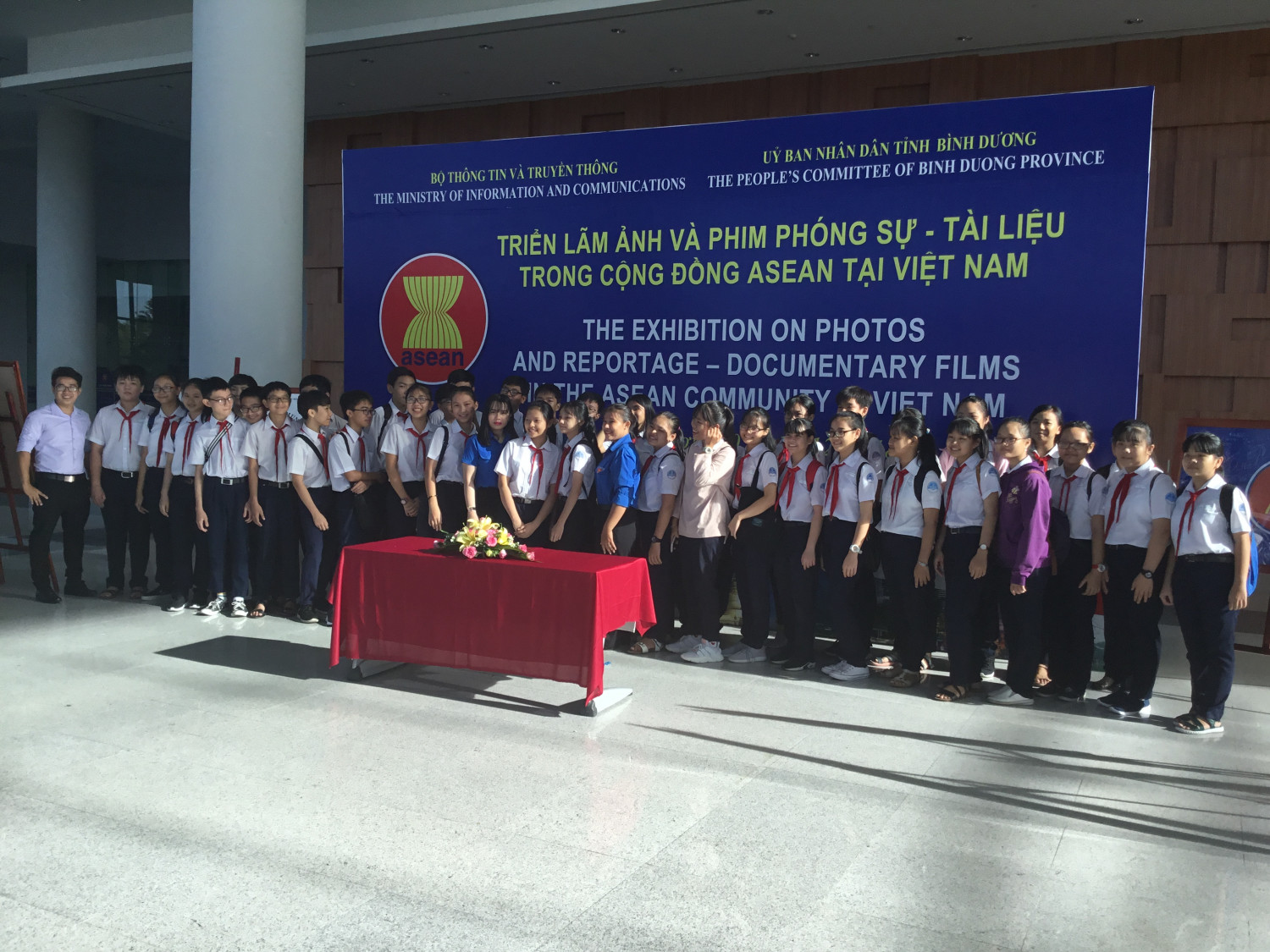 Triển lãm ảnh và phim phóng sự - Tài liệu trong cộng đồng ASEAN tại Việt Nam