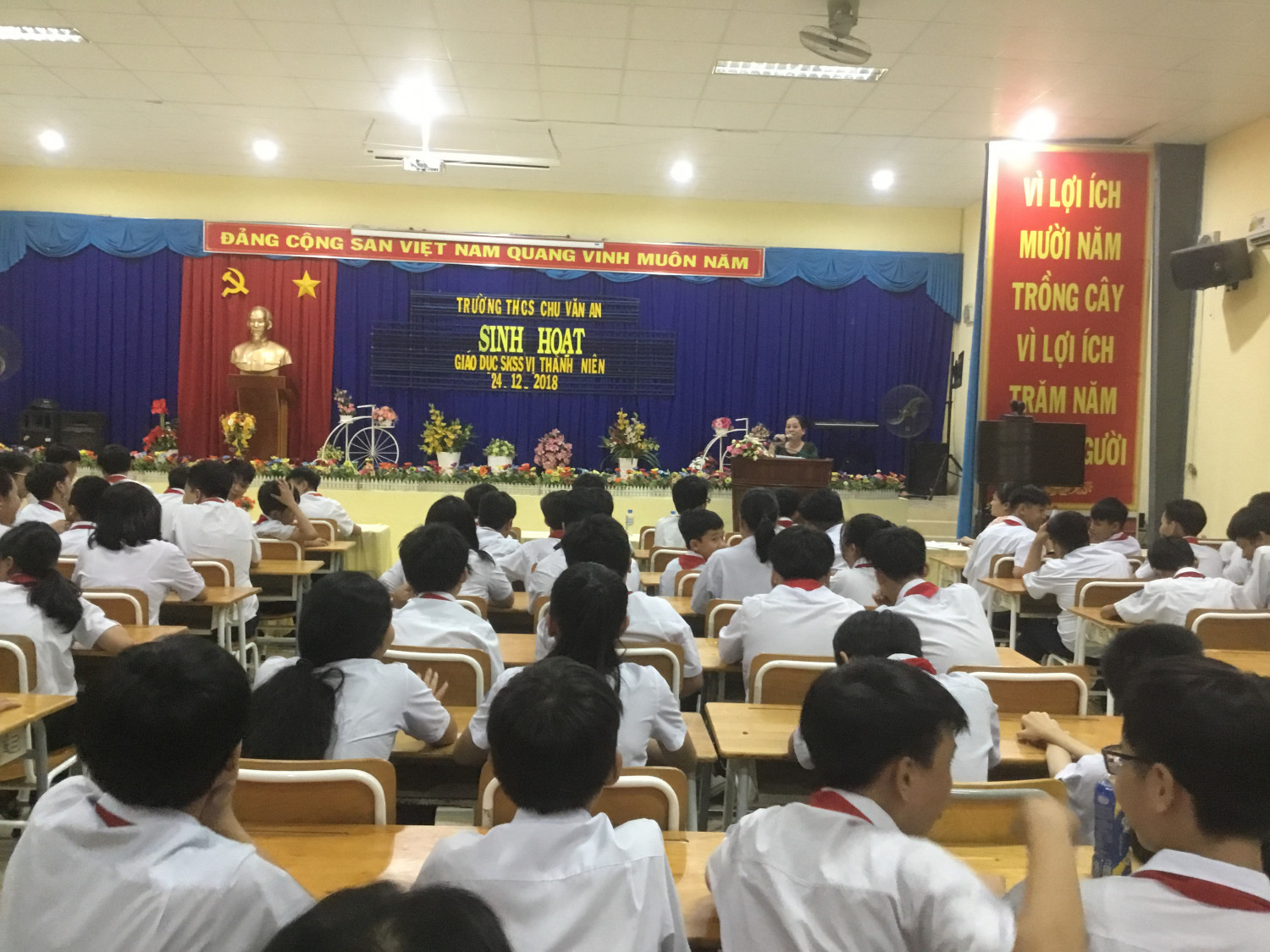 Sinh hoạt chuyên đề: Giáo dục sức khoẻ sinh sản vị thành niên