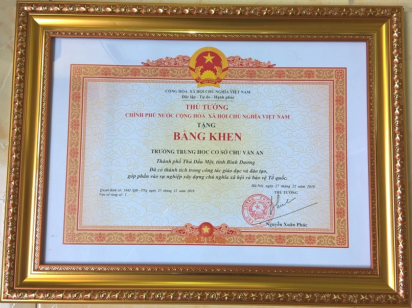 Thủ tướng Chính phủ tặng bằng khen trường THCS Chu Văn An