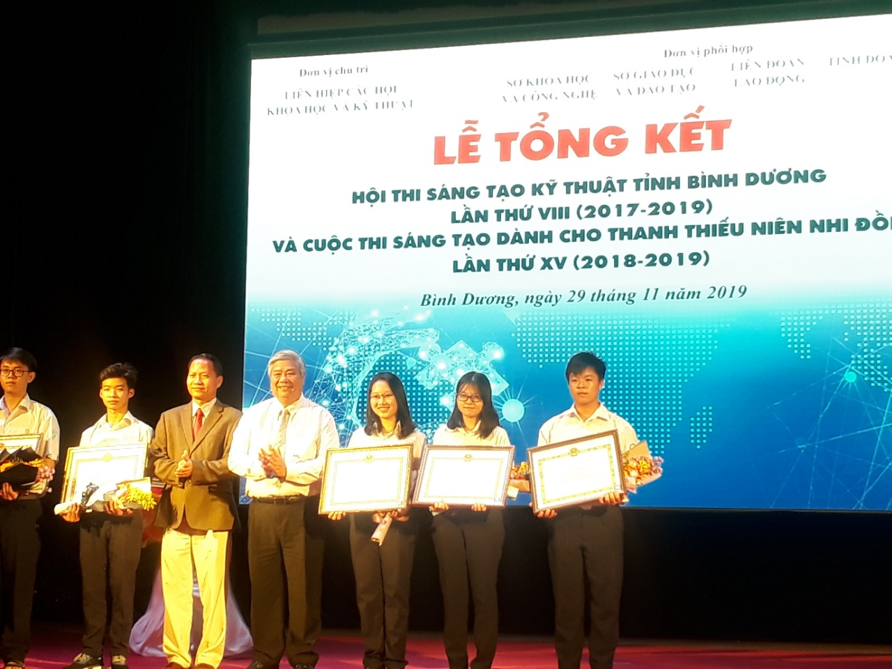 Lễ Tổng kết Hội thi sáng tạo kỹ thuật tỉnh Bình Dương và Cuộc thi sáng tạo dành cho thanh thiếu niên nhi đồng
